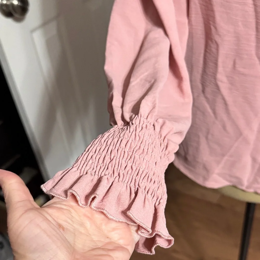 Elegant Pink Women's Top - Picture 3 of 4